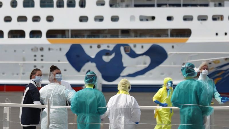Іспанія: круізний лайнер із хантавірусом прибуває до порту Гранadilla