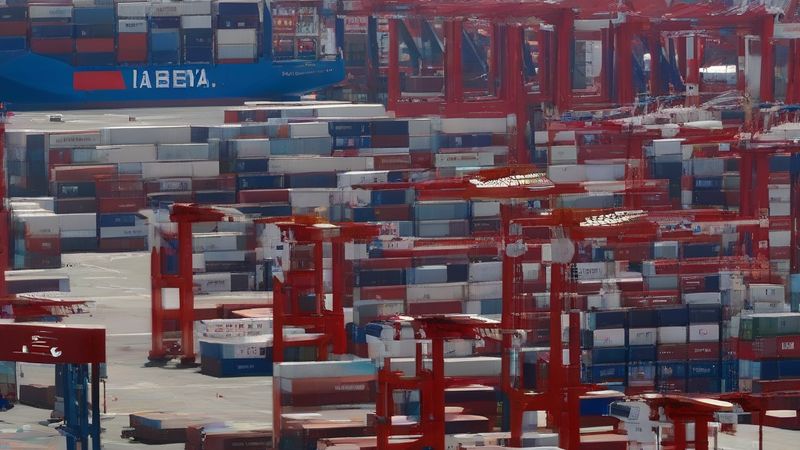 Іспанія вводить мито на покупки з Китаю