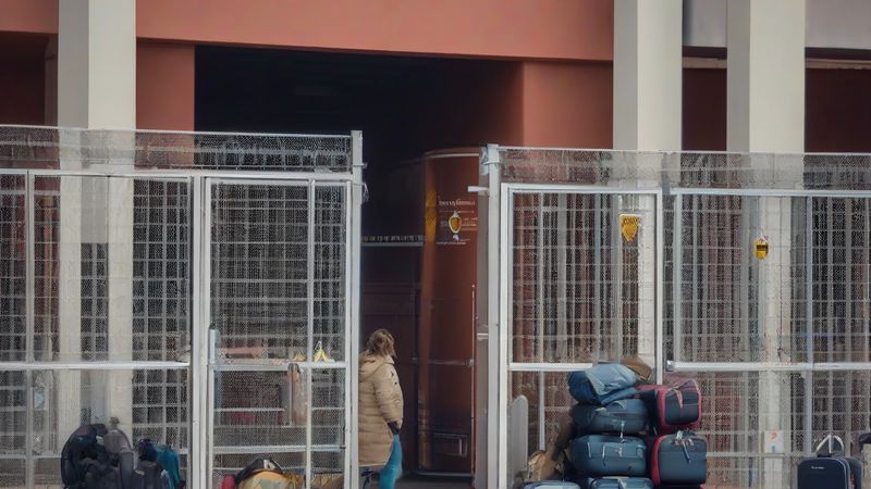Іспанія: видано понад 150 тисяч дозволів на регулярізацію мігрантів