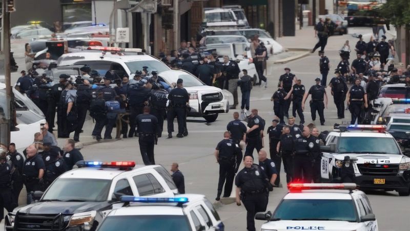 Масова поліцейська операція проти торгівлі зброєю в Барселоні