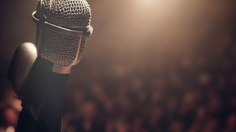 Наіза: від розчарування до нового життя через емоційний поп