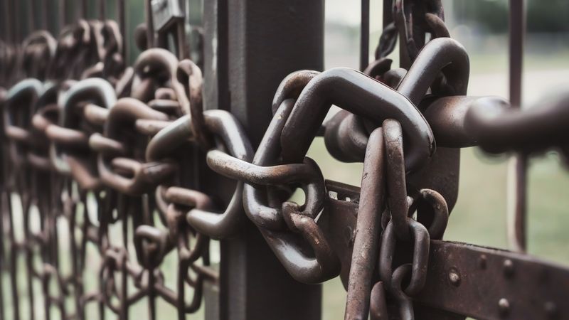 Уряд Іспанії критикують за політику щодо ґендерного насильства